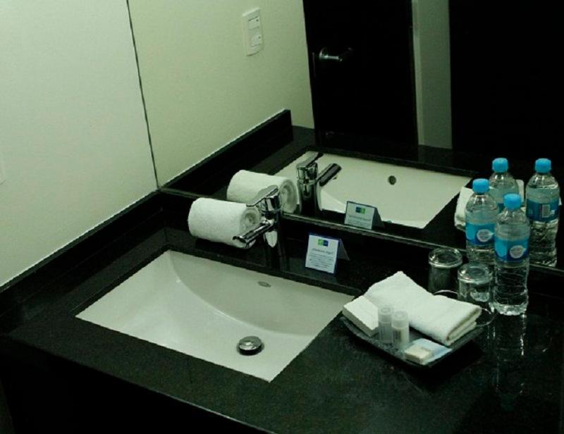 Holiday Inn Express Toluca Galerias Metepec By Ihg Εξωτερικό φωτογραφία